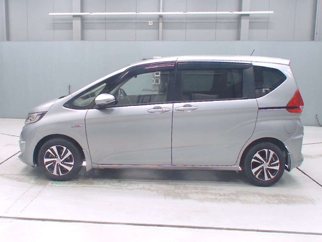 Honda FREED 2017 8456073-4