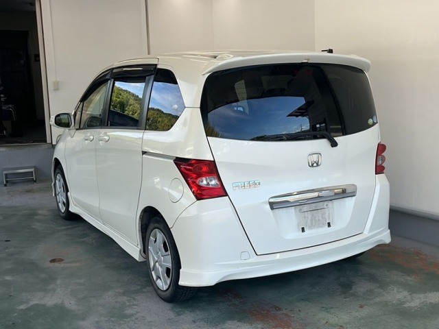 Honda FREED 2009 8456098-1
