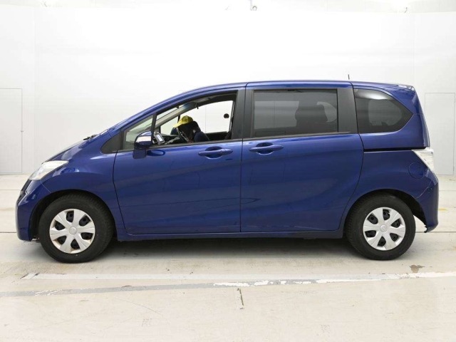 Honda FREED 2013 8456105-4