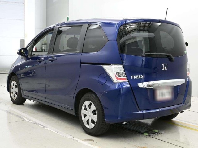 Honda FREED 2013 8456105-6