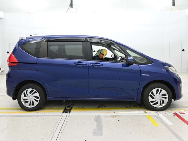 Honda FREED 2017 8456108-3
