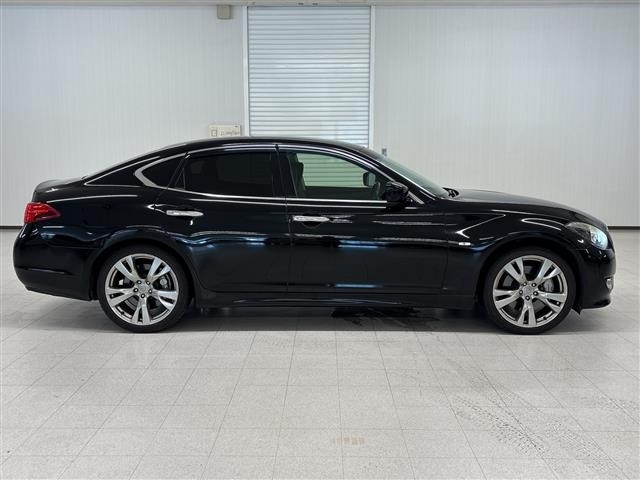 Nissan FUGA 2011 8448510-11