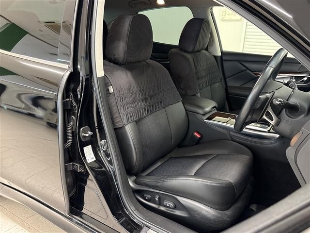 Nissan FUGA 2011 8448510-3
