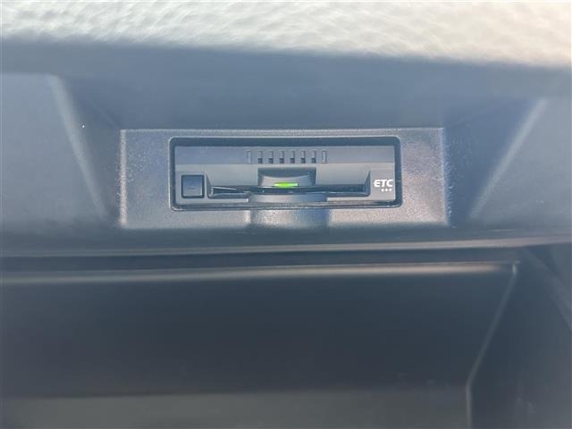 Toyota HARRIER 2018 8449111-3