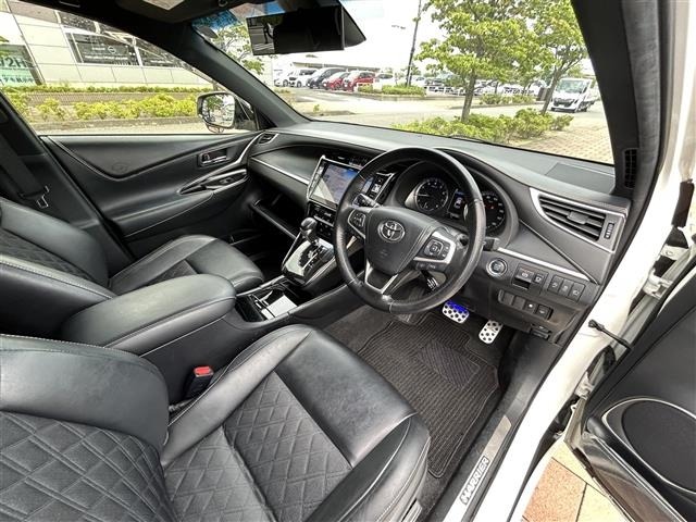 Toyota HARRIER 2018 8449111-8