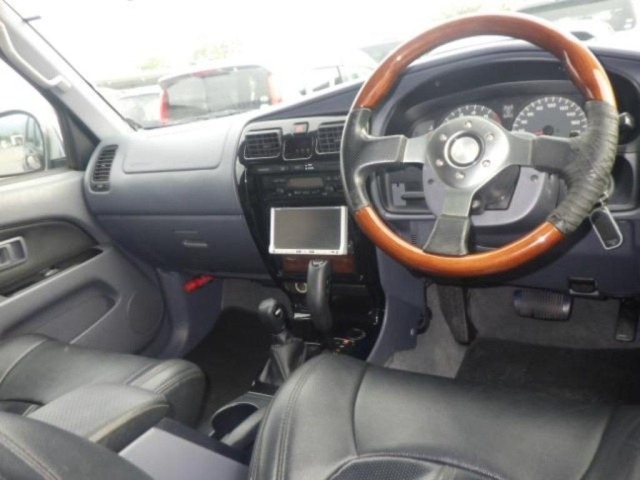 Toyota HILUX SURF 2000 8455918-3