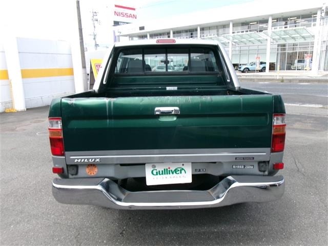 Toyota HILUX 2002 8448111-1