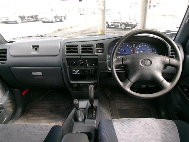 Toyota HILUX 2002 8448111-16