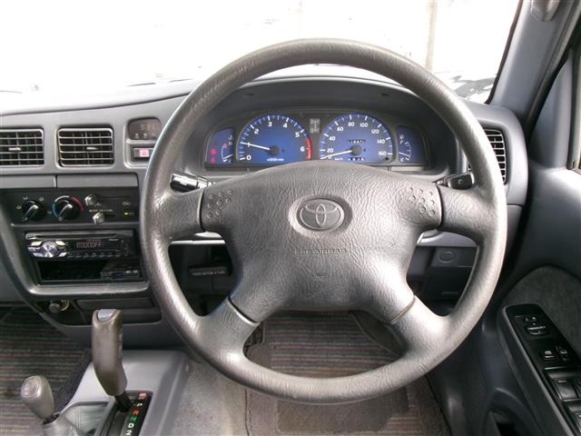 Toyota HILUX 2002 8448111-17