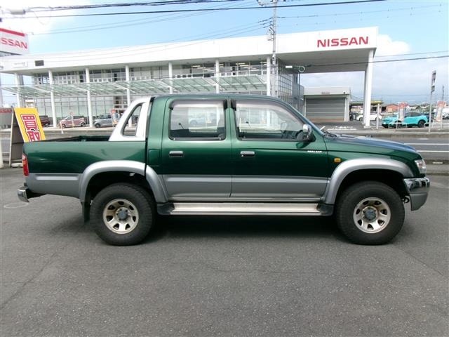 Toyota HILUX 2002 8448111-2