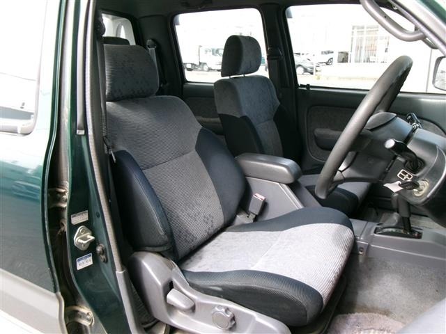 Toyota HILUX 2002 8448111-20