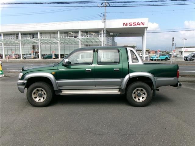 Toyota HILUX 2002 8448111-3