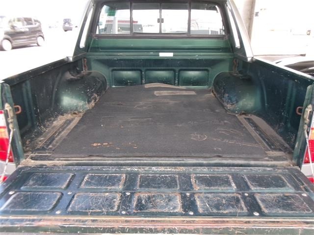 Toyota HILUX 2002 8448111-6