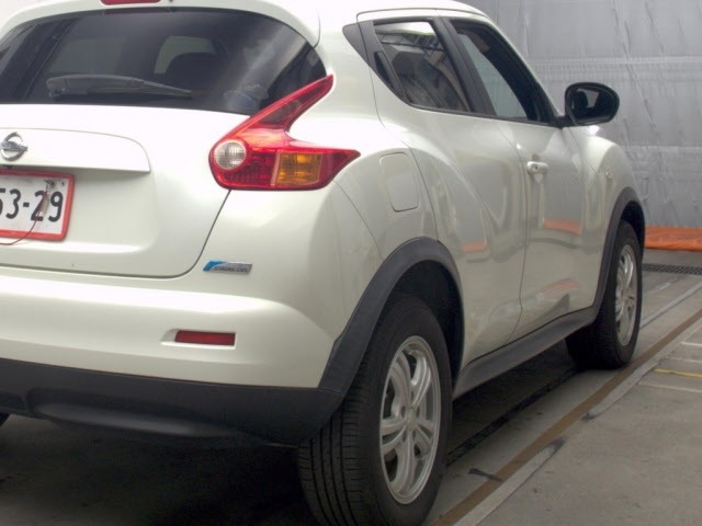 Nissan JUKE 2011 8459517-5
