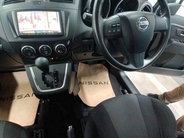 Nissan LAFESTA 2011 8446247-11