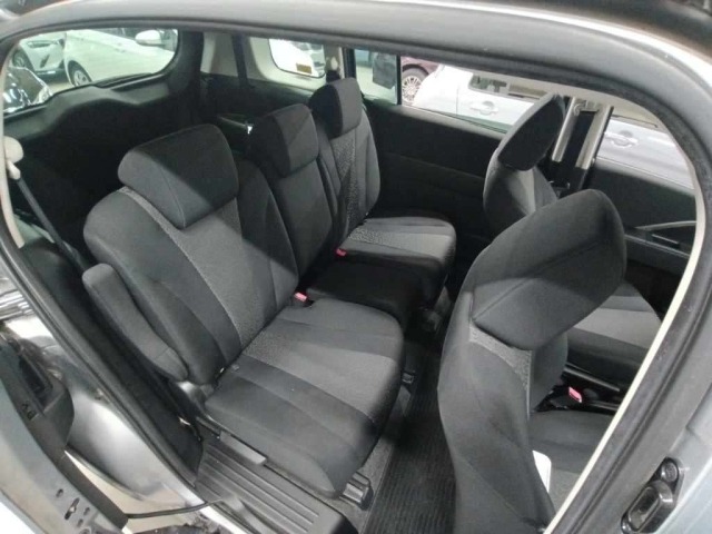 Nissan LAFESTA 2011 8446247-12