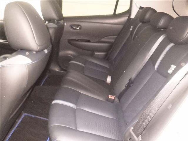 Nissan LEAF 2020 8456358-7