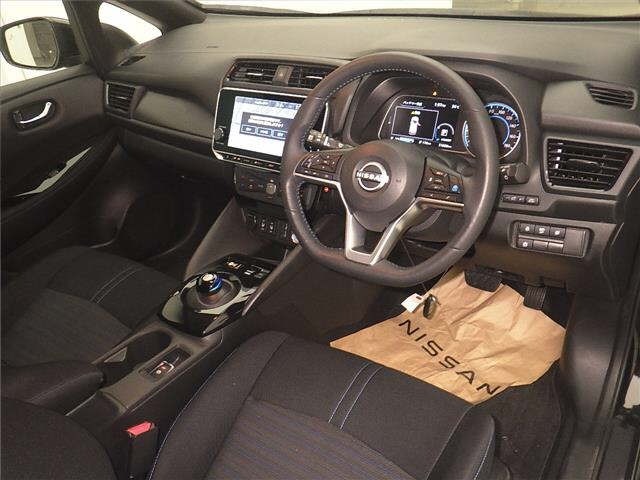 Nissan LEAF 2022 8456360-3