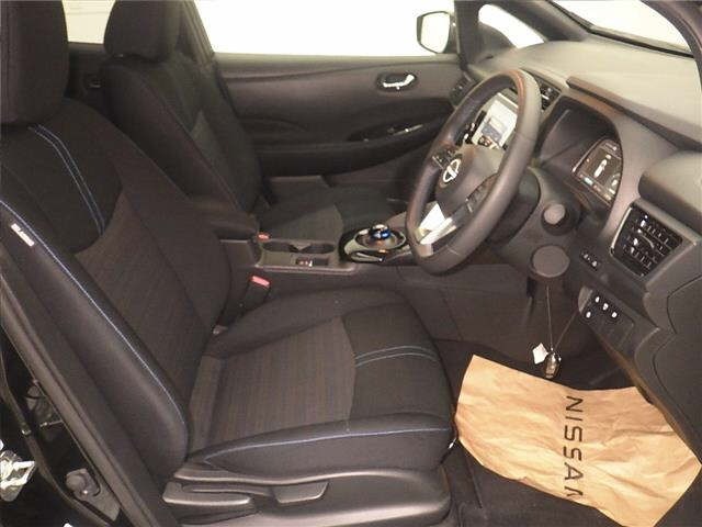 Nissan LEAF 2022 8456360-5