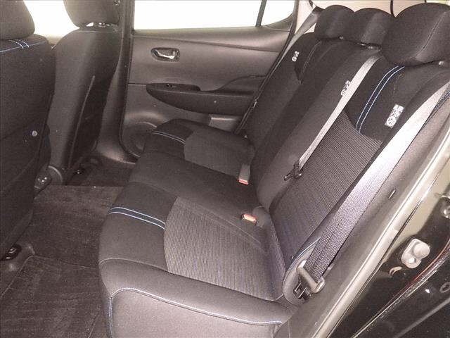 Nissan LEAF 2022 8456360-7