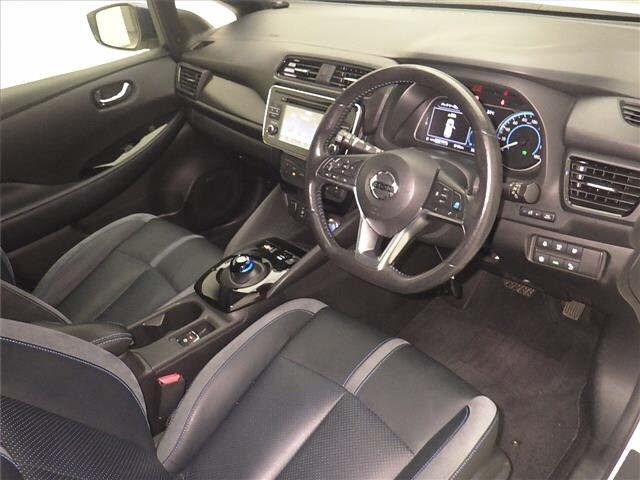 Nissan LEAF 2018 8456364-3