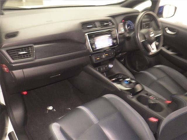 Nissan LEAF 2018 8456364-4