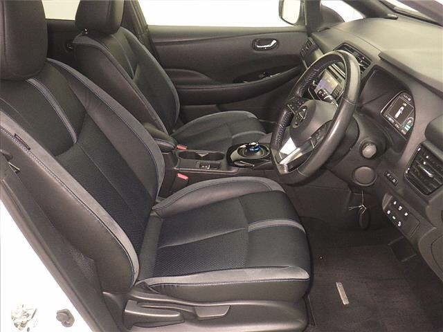 Nissan LEAF 2018 8456364-5