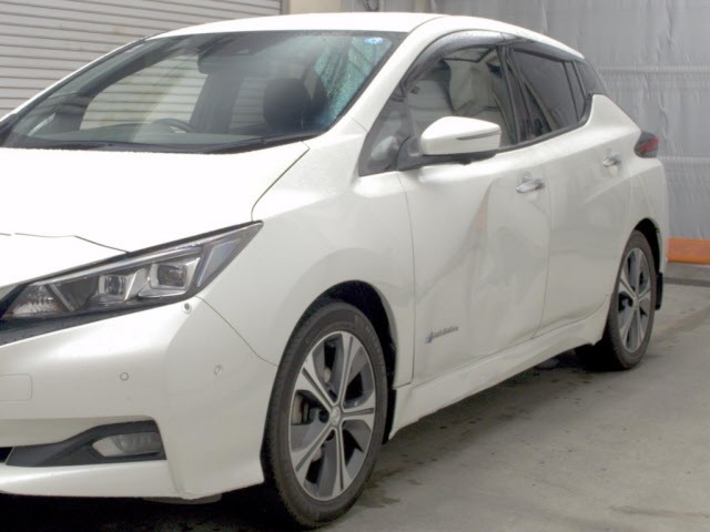 Nissan LEAF 2017 8456381-4
