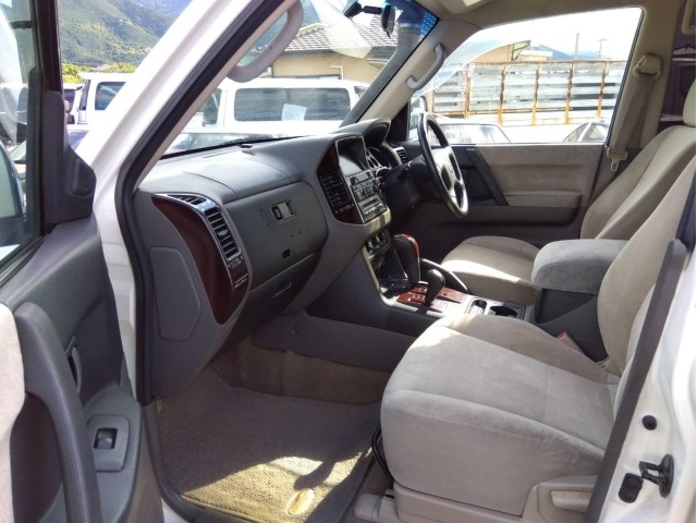 Mitsubishi PAJERO 1999 8456630-4
