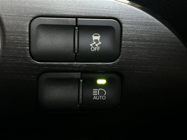 Toyota PRIUS PHV 2018 8455857-10