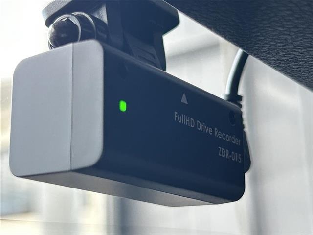 Toyota PRIUS PHV 2018 8455857-17