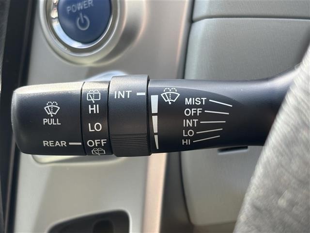 Toyota PRIUS 2013 8454106-9