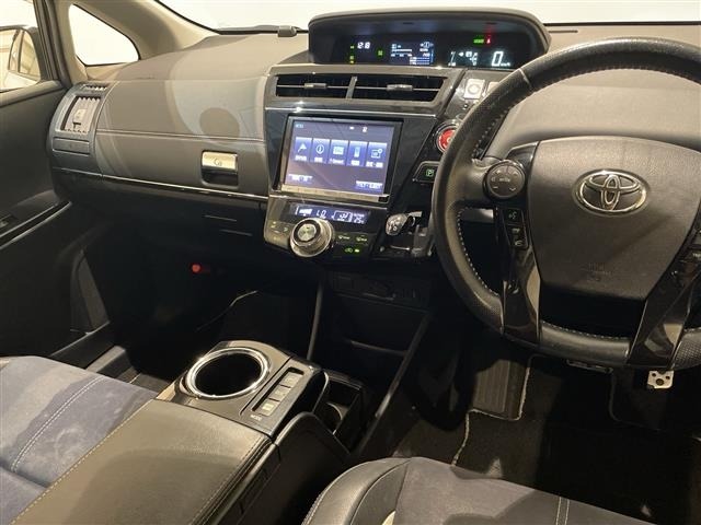 Toyota PRIUS 2015 8454216-10