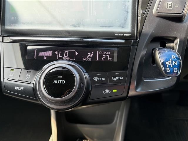 Toyota PRIUS 2013 8454225-9
