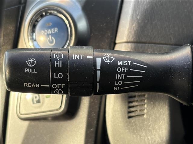 Toyota PRIUS 2014 8454284-3