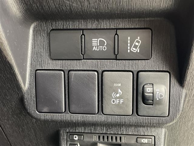 Toyota PRIUS 2017 8454298-5