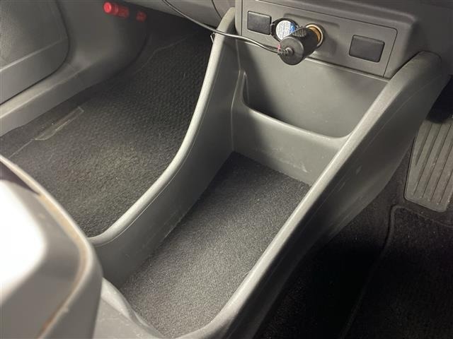 Toyota PRIUS 2011 8454310-9