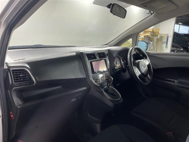 Toyota RACTIS 2011 8454484-12