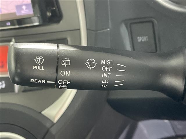 Toyota RACTIS 2011 8454484-8