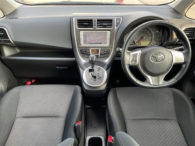 Toyota RACTIS 2014 8454488-5