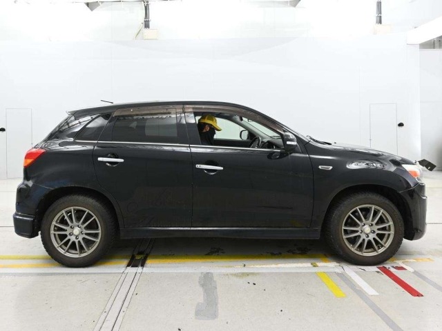 Mitsubishi RVR 2013 8460179-3