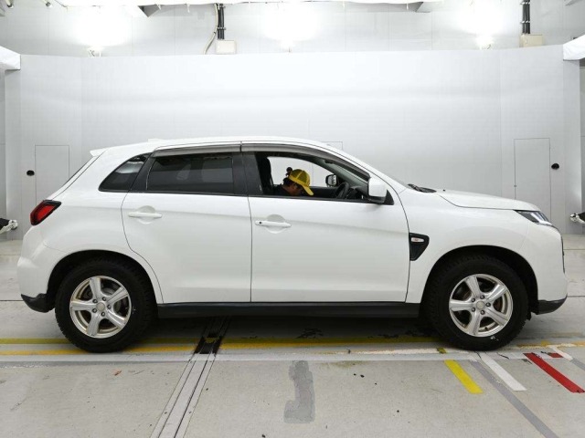 Mitsubishi RVR 2021 8460180-3