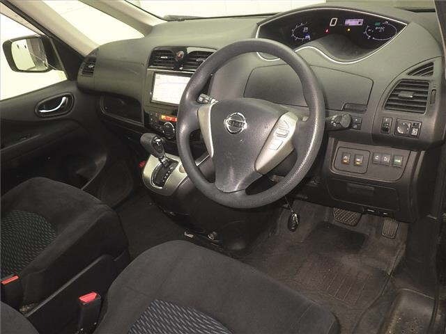 Nissan SERENA 2015 8456104-3