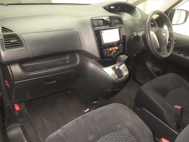 Nissan SERENA 2015 8456104-4