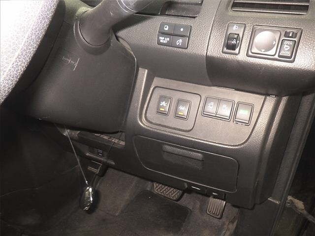 Nissan SERENA 2015 8456104-8