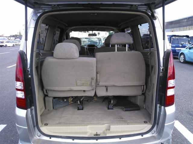 Nissan SERENA 2004 8456152-10