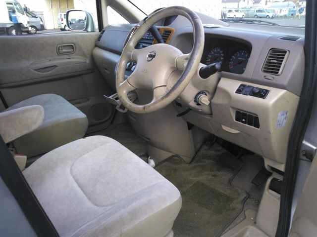 Nissan SERENA 2004 8456152-3