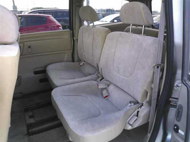 Nissan SERENA 2004 8456152-9