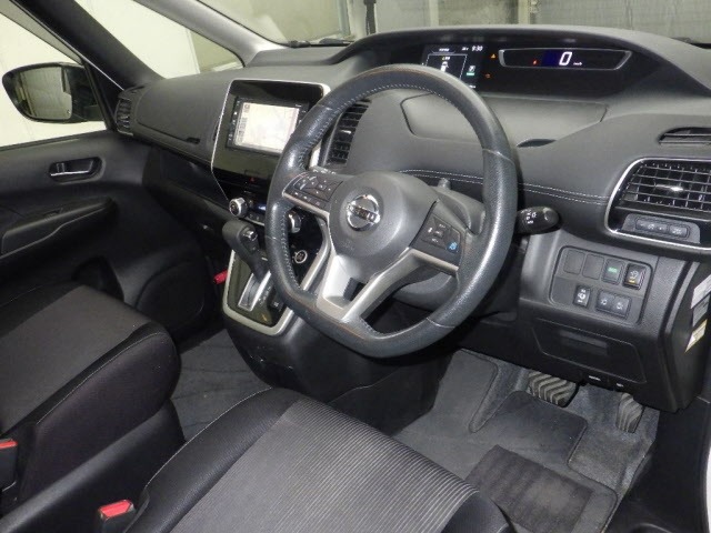 Nissan SERENA 2016 8456161-3