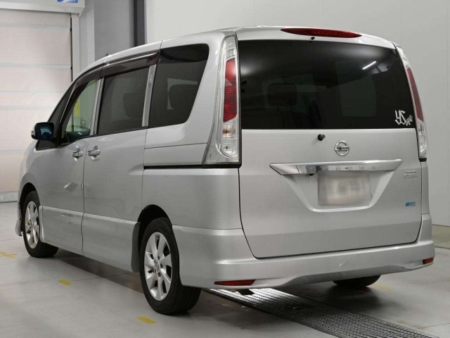 Nissan SERENA 2011 8456187-6